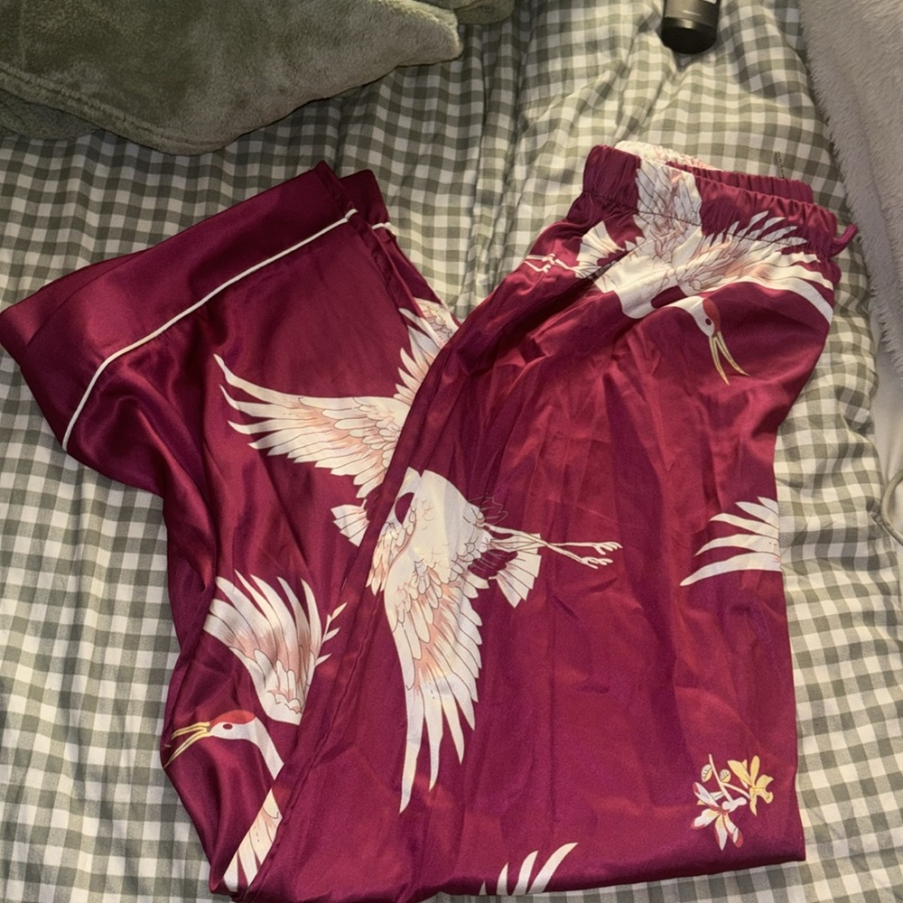 NWT Magenta Pajama Set w/ Crane Design - Picture 2 of 2